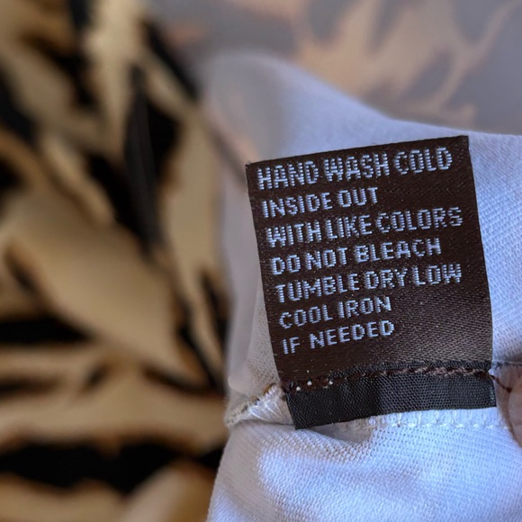 J. McLaughlin Animal Print Three-Quarter Sleeve Top Size Medium - Picture 8 of 9